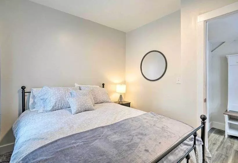 Dog Friendly Downtown Auburn Vacation Rental!