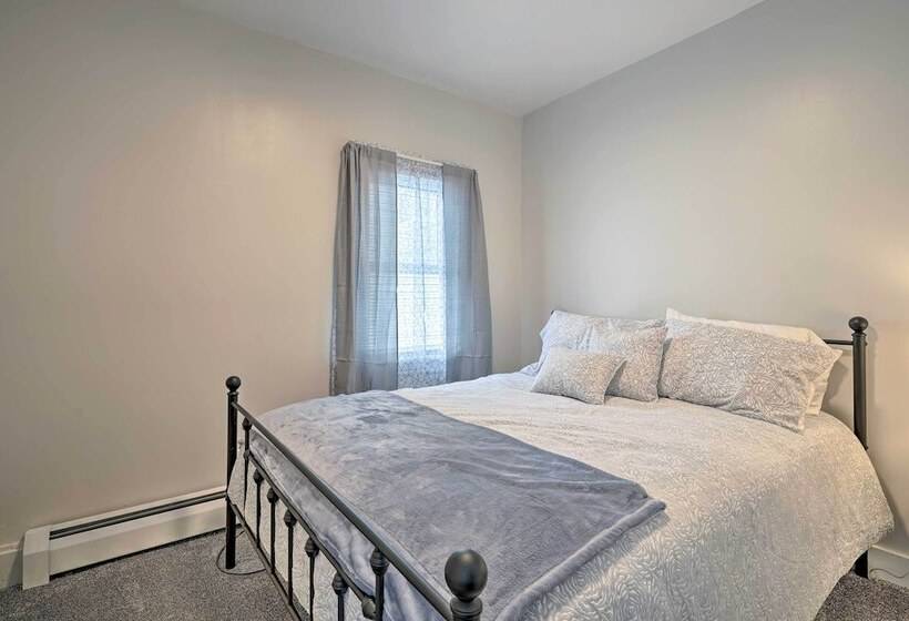 Dog Friendly Downtown Auburn Vacation Rental!