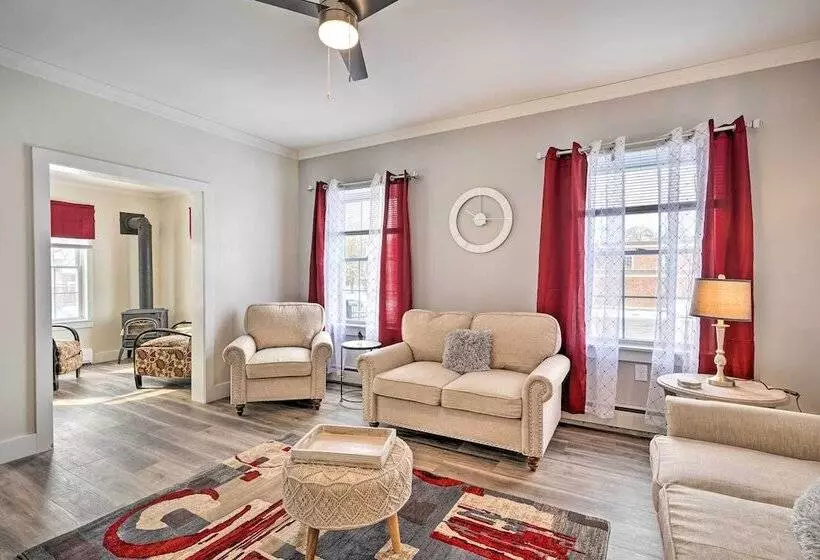 Dog Friendly Downtown Auburn Vacation Rental!