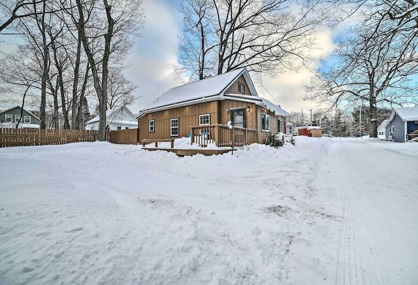 Gaylord Cottage, Walk To Lake Otsego Beaches!