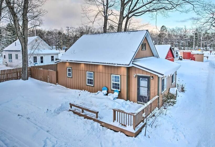 Gaylord Cottage, Walk To Lake Otsego Beaches!