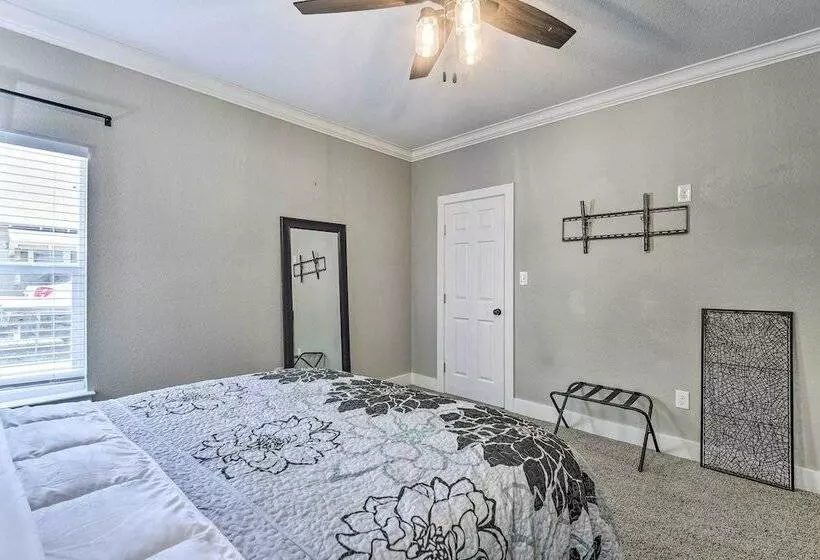 Historic + Fully Renovated Waxahachie Home!