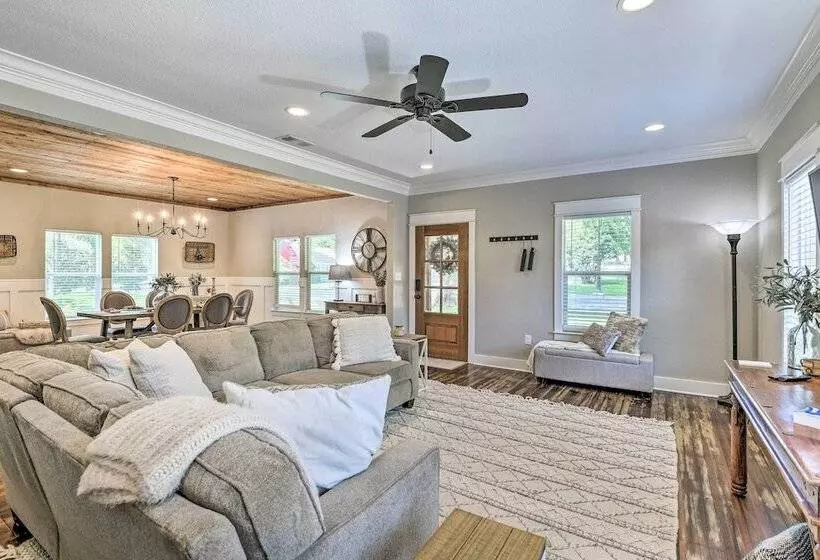 Historic + Fully Renovated Waxahachie Home!