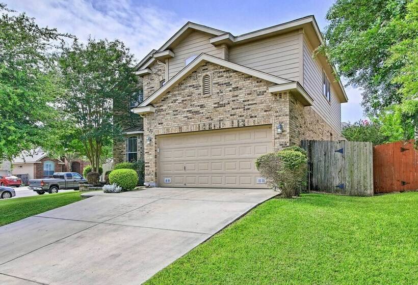 Home W/ Patio, Mins To Seaworld+lackland Afb!