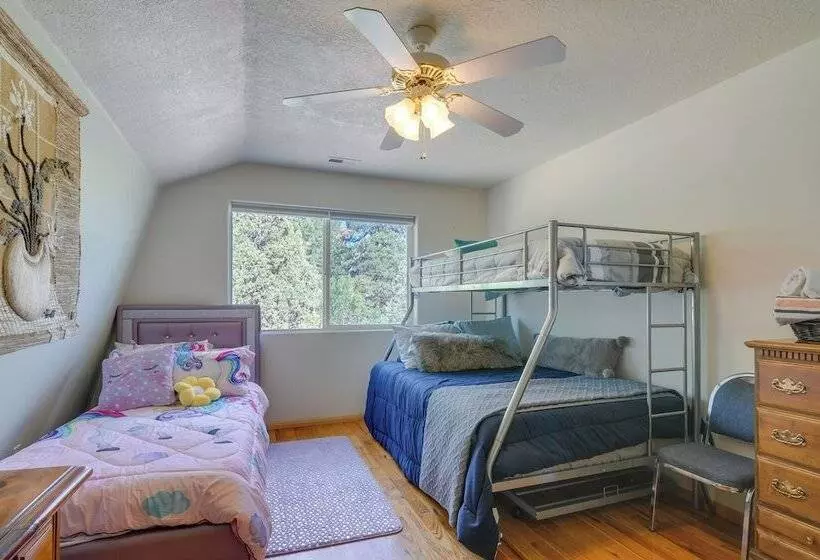 Alton Cabin W/ Deck ~ 2 Mi To Dixie Nat L Forest!