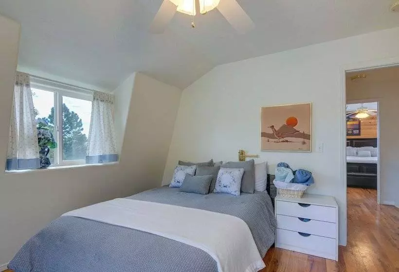 Alton Cabin W/ Deck ~ 2 Mi To Dixie Nat L Forest!