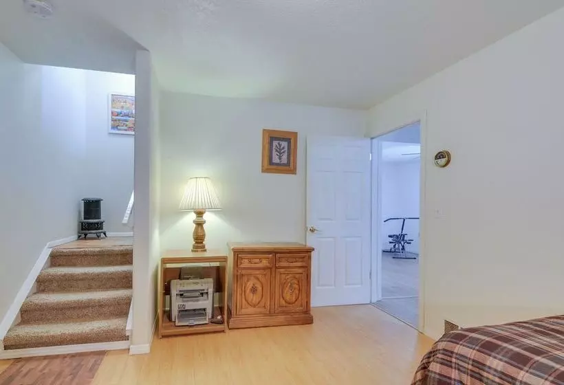 Alton Cabin W/ Deck ~ 2 Mi To Dixie Nat L Forest!