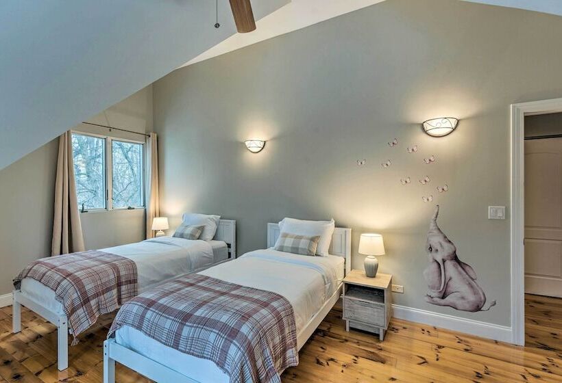 Lakefront Genoa City Home W/ Private Beach