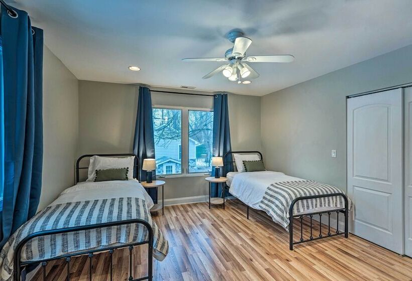 Lakefront Genoa City Home W/ Private Beach