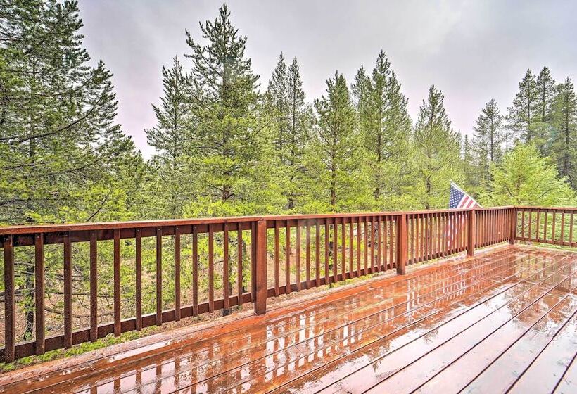 Luxe Truckee Cabin W/ Golf Course View & Deck