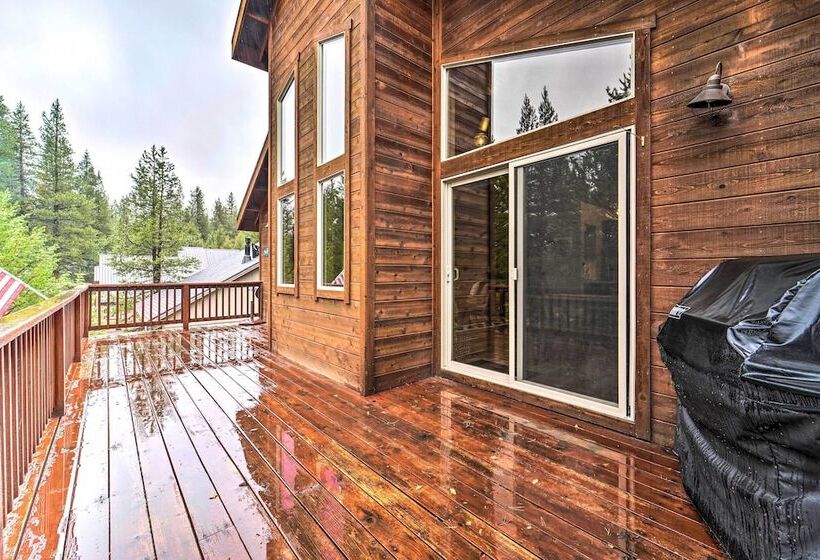 Luxe Truckee Cabin W/ Golf Course View & Deck
