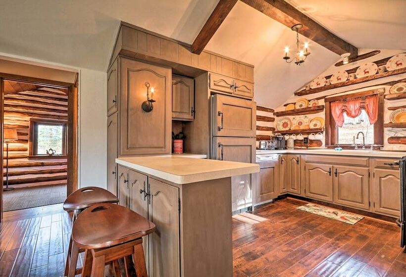 Macungie Cabin W/ Fireplace Near Bear Creek Skiing