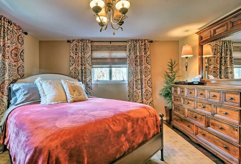 Macungie Cabin W/ Fireplace Near Bear Creek Skiing