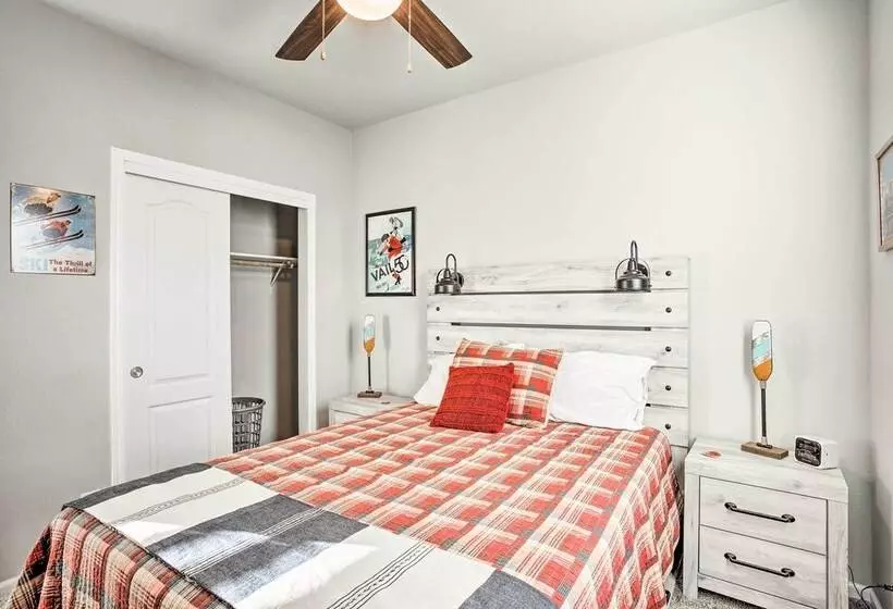 Magnificent Gypsum Retreat On The Colorado River!