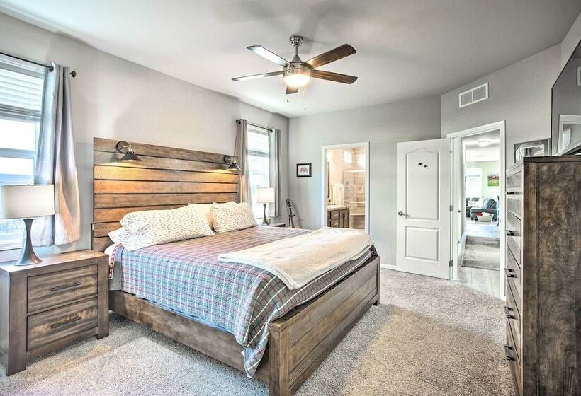 Magnificent Gypsum Retreat On The Colorado River!