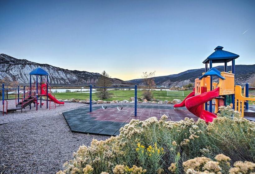 Magnificent Gypsum Retreat On The Colorado River!