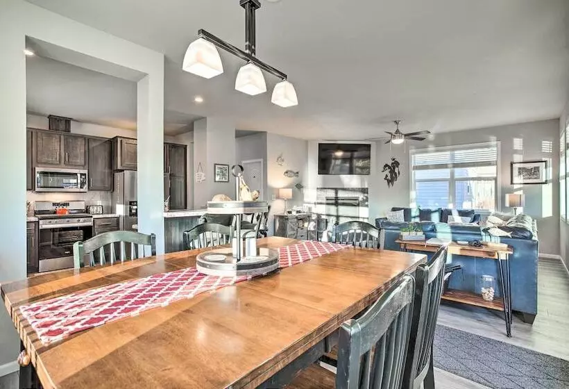 Magnificent Gypsum Retreat On The Colorado River!