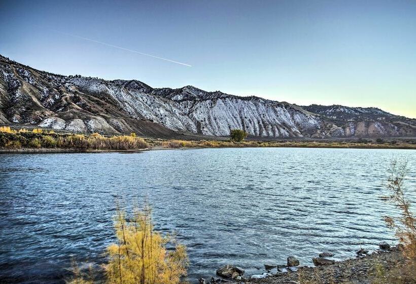 Magnificent Gypsum Retreat On The Colorado River!