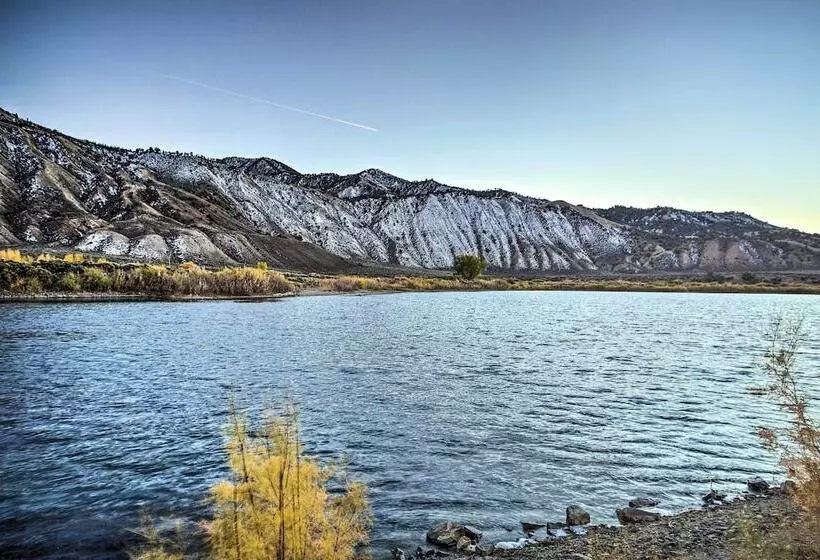 Magnificent Gypsum Retreat On The Colorado River!