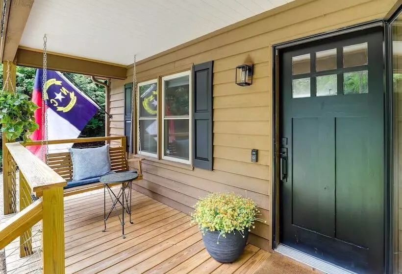 Modern Home W/ Hot Tub & Deck In Asheville!