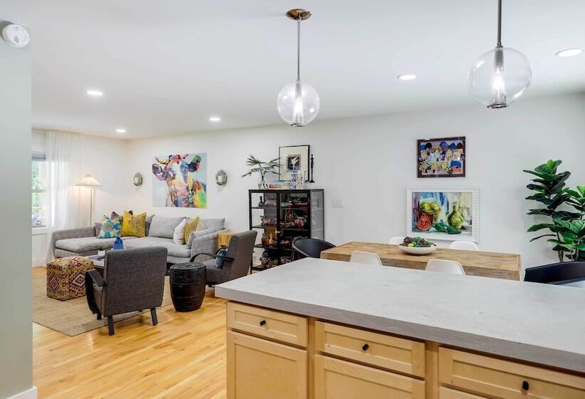 Modern Home W/ Hot Tub & Deck In Asheville!