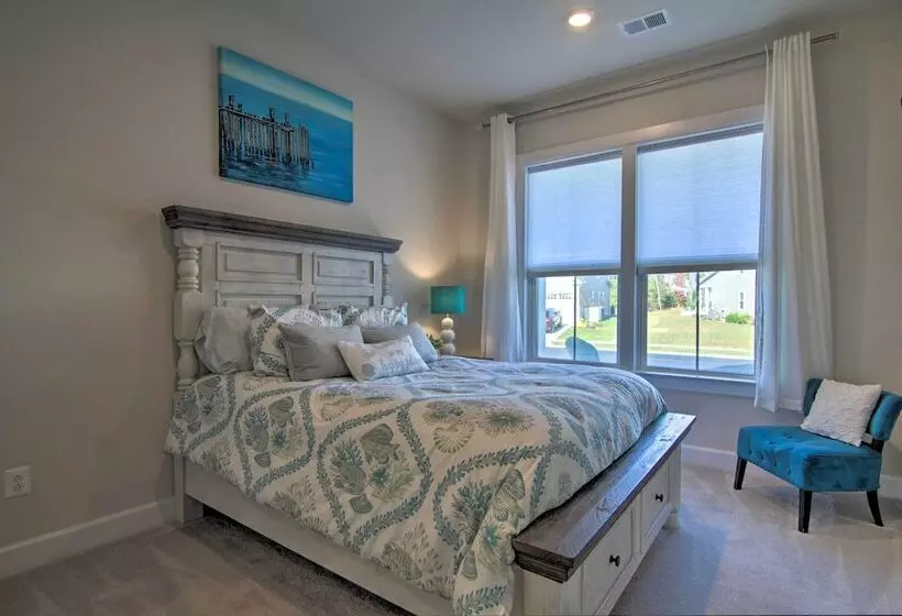 Modern Lewes Home W/ Deck, Grill + Pond View!