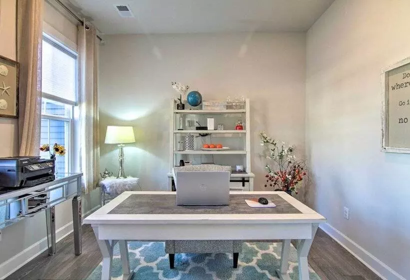 Modern Lewes Home W/ Deck, Grill + Pond View!