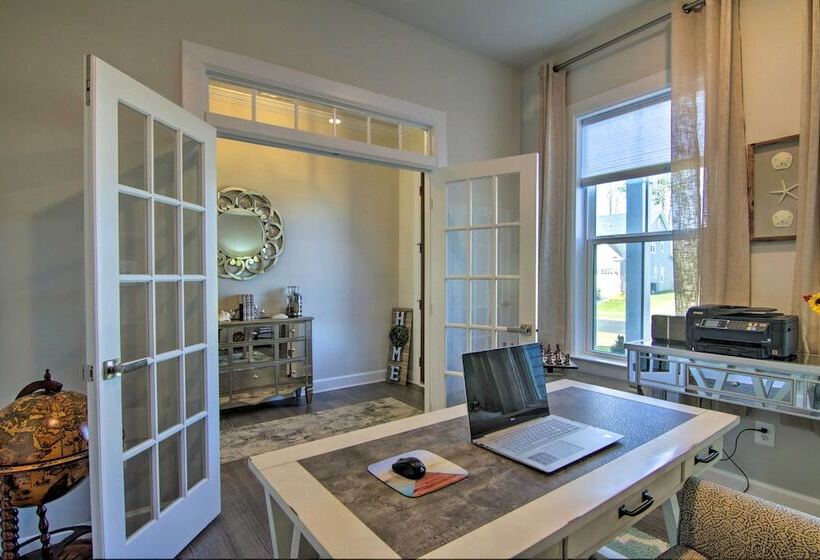 Modern Lewes Home W/ Deck, Grill + Pond View!