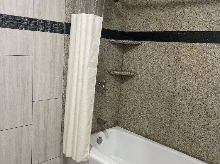 מוטל Economy Inn