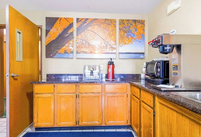 فندق على الطريق Super Sleep Inn