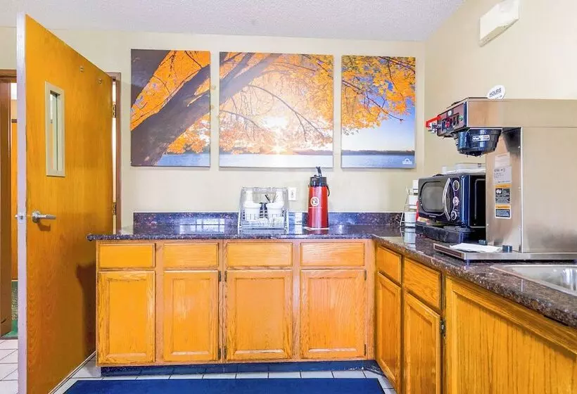 Motelli Super Sleep Inn