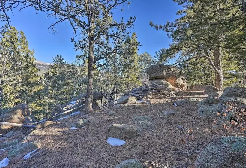 Divide Cabin In The Heart Of Colorful Colorado!