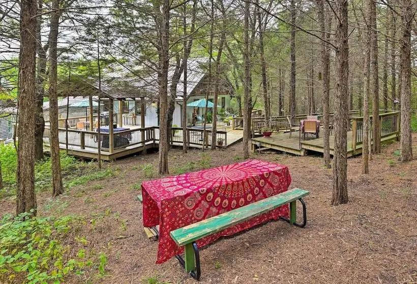 Pet Friendly Outdoor Paradise W/ Grill, Decks