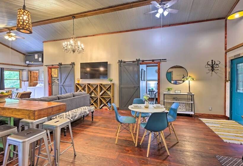 Pet Friendly Outdoor Paradise W/ Grill, Decks