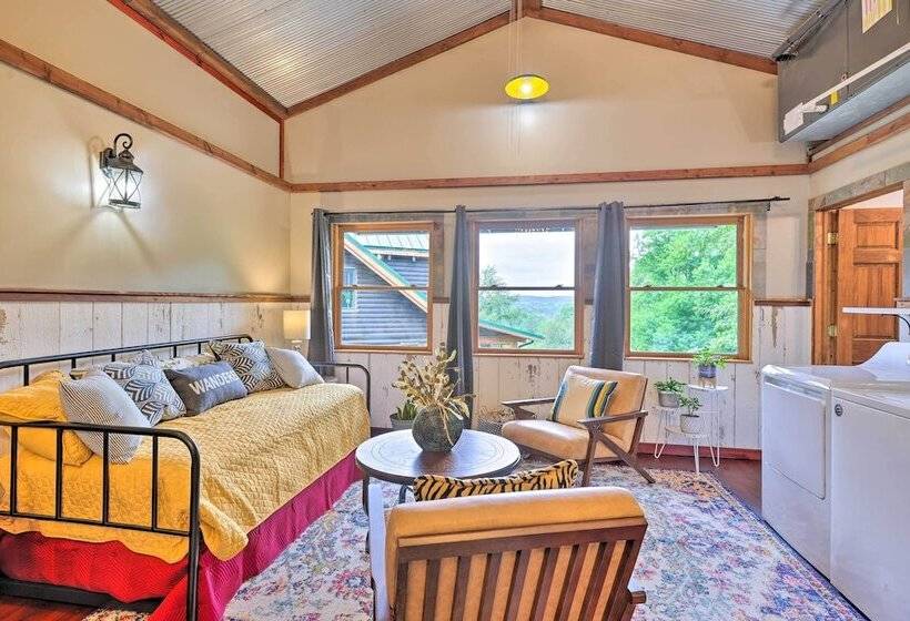 Pet Friendly Outdoor Paradise W/ Grill, Decks