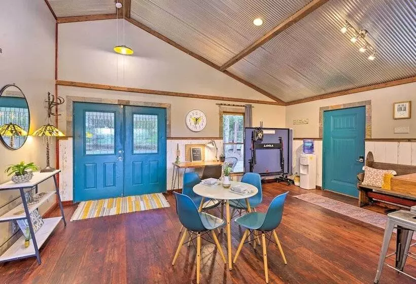 Pet Friendly Outdoor Paradise W/ Grill, Decks