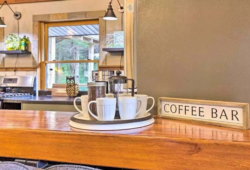 Pet Friendly Outdoor Paradise W/ Grill, Decks