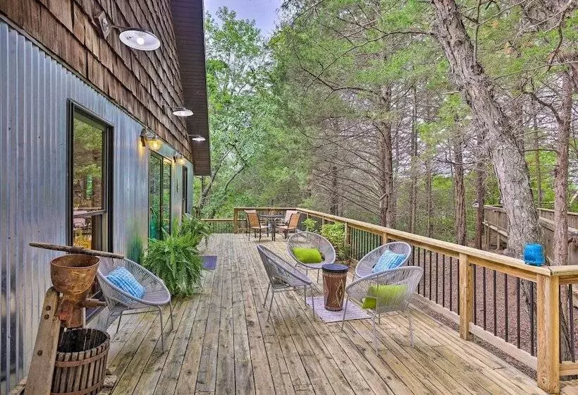 Pet Friendly Outdoor Paradise W/ Grill, Decks