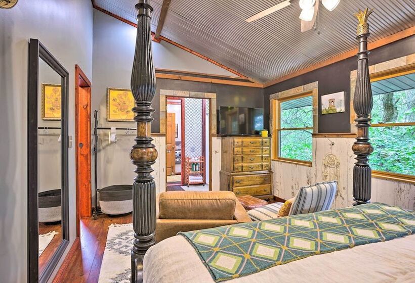 Pet Friendly Outdoor Paradise W/ Grill, Decks