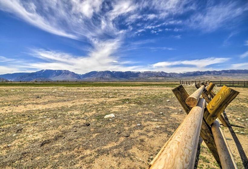 Private Powell Ranch Cabin W/ Mountain Views!
