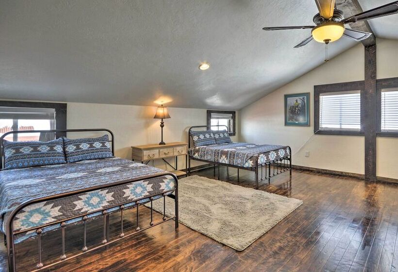 Private Powell Ranch Cabin W/ Mountain Views!