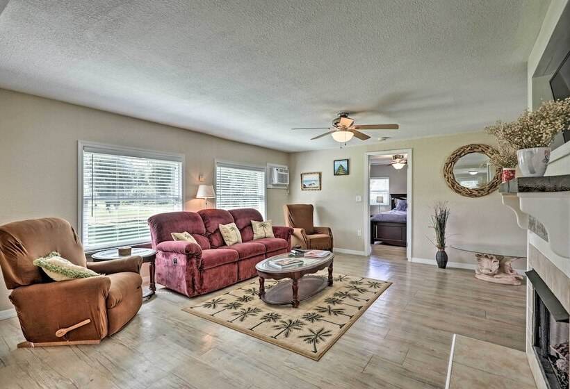 Quiet Pomona Park Rural Home Near St Johns River!