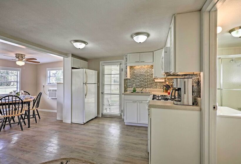 Quiet Pomona Park Rural Home Near St Johns River!