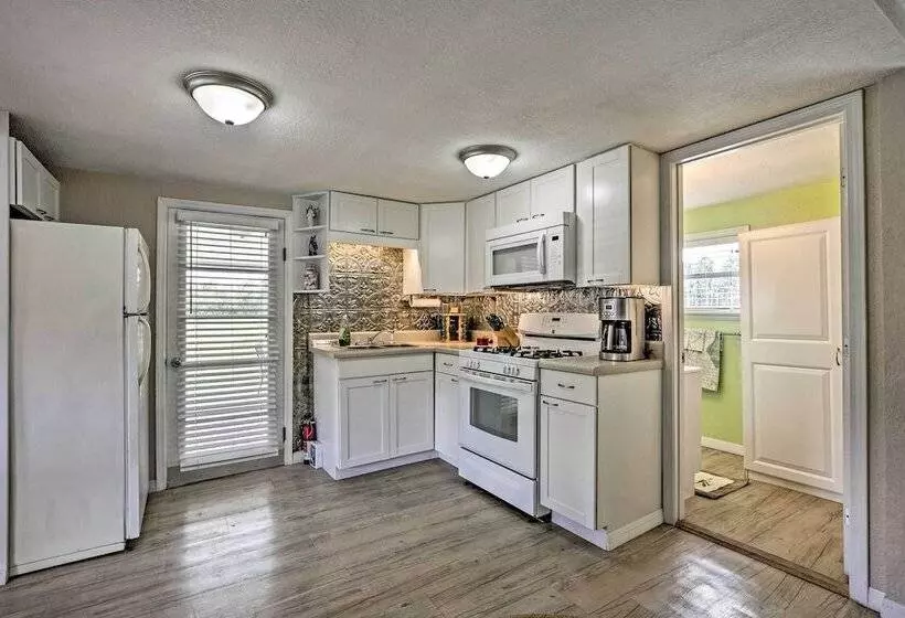 Quiet Pomona Park Rural Home Near St Johns River!