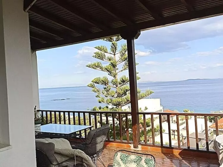 レジデンス Beautiful 2 Bed House In Saronida
