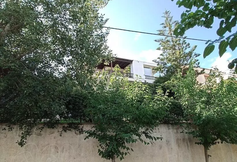レジデンス Beautiful 2 Bed House In Saronida