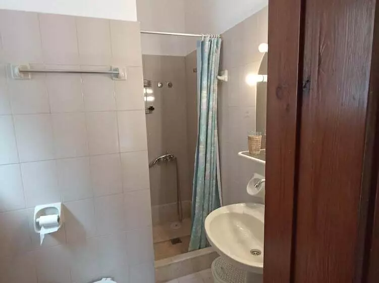 レジデンス Beautiful 2 Bed House In Saronida