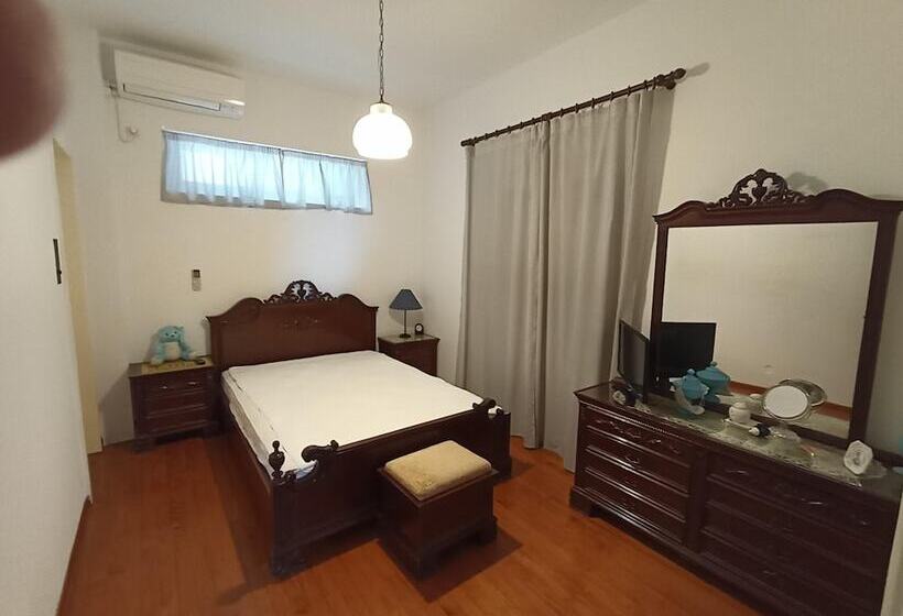 Residència Beautiful 2 Bed House In Saronida