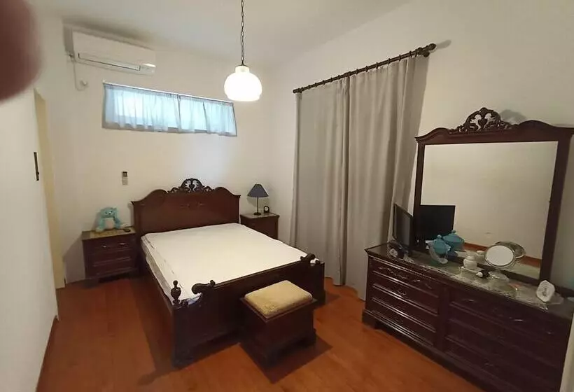 レジデンス Beautiful 2 Bed House In Saronida