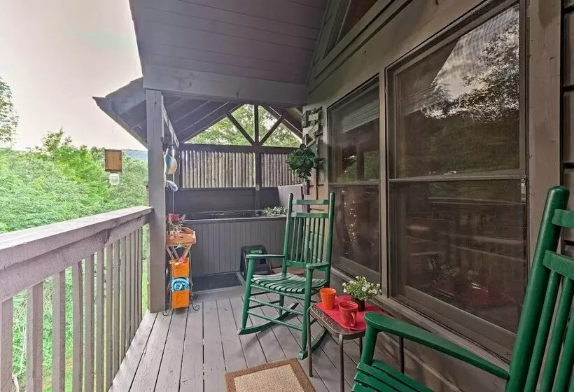 Return To Eden Cabin W/ Hot Tub: 4 Mi To Dollywood